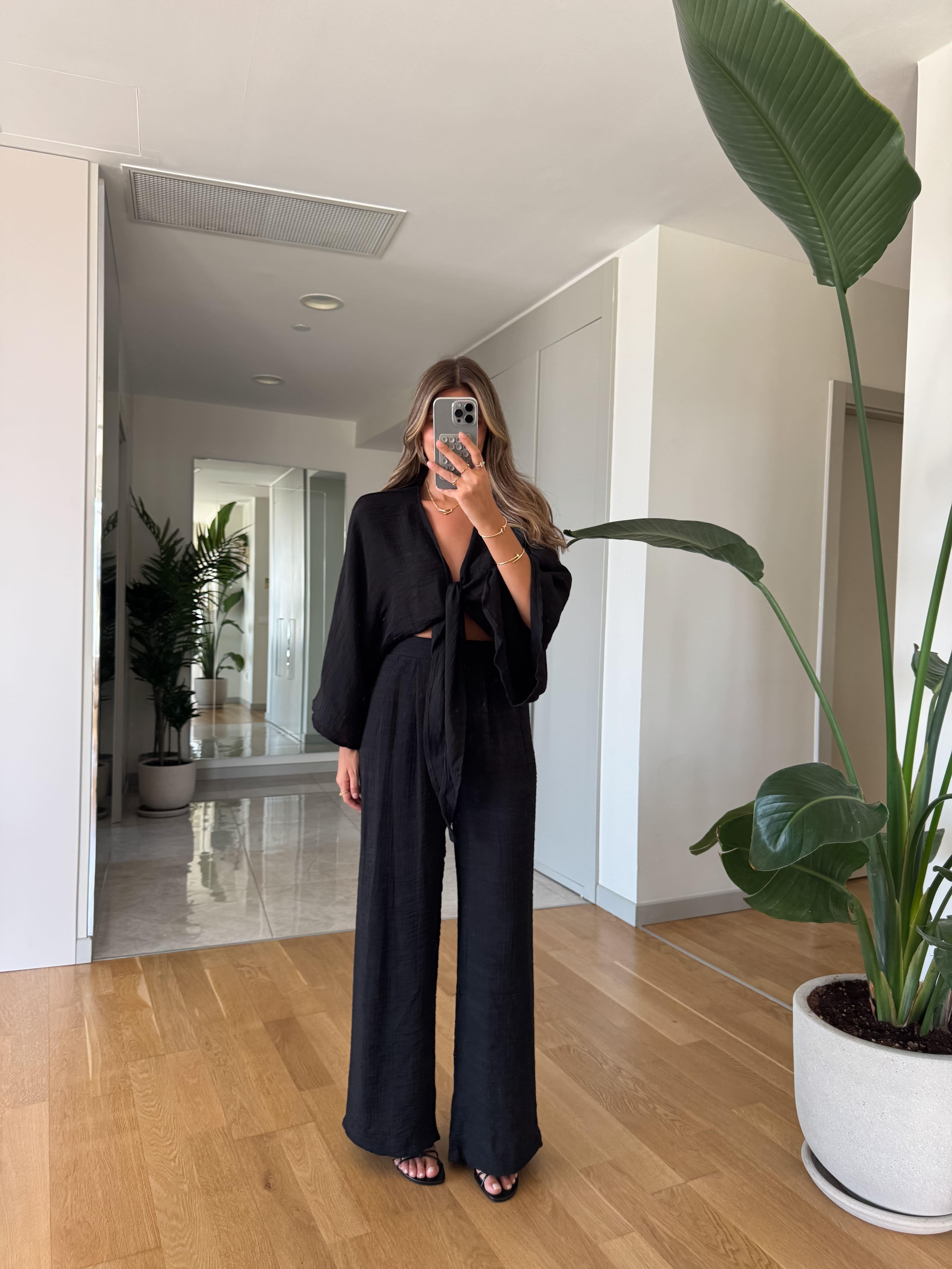 Conjunto Lais